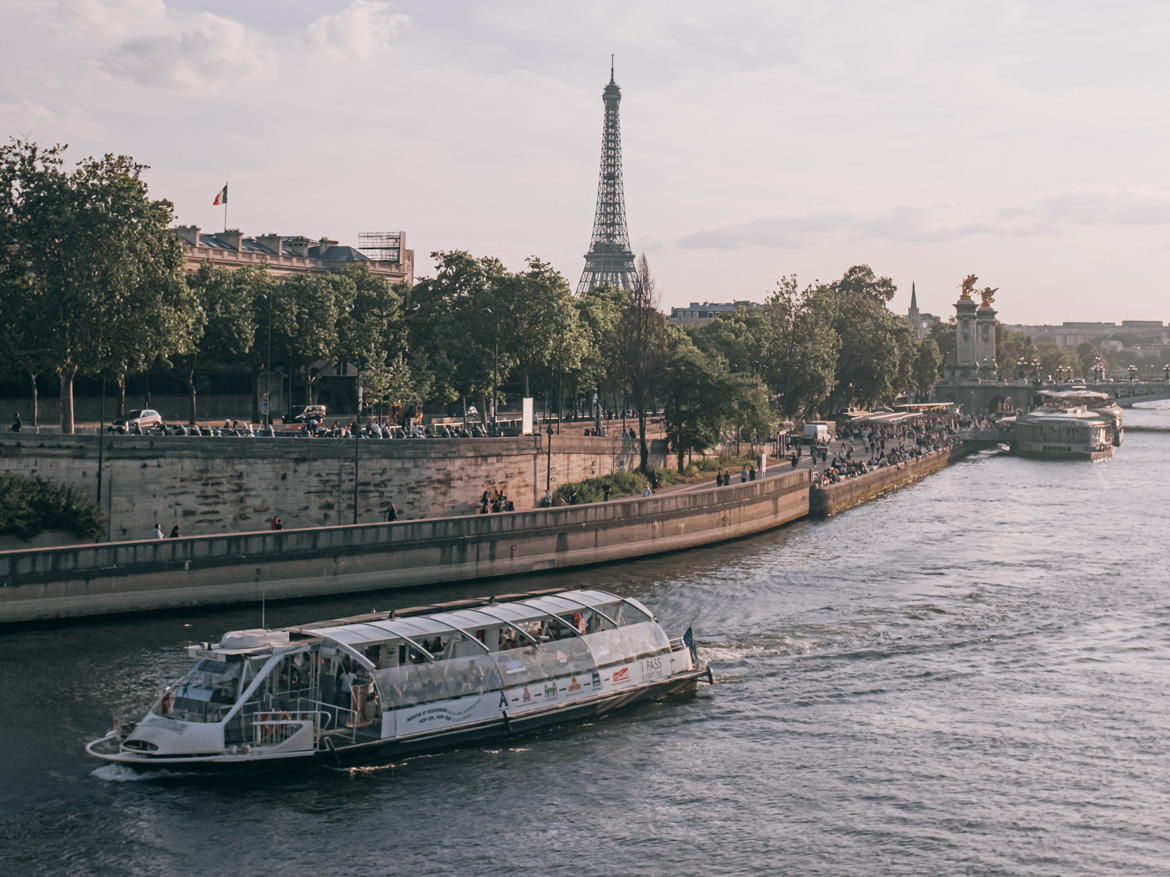 5 choses a faire à Paris : prendre le bateau-mouche
